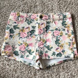 High Waisted Floral Shorts (size 26)